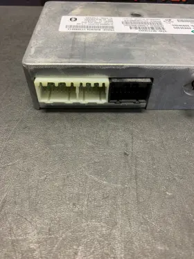 22836325 4696 Telematics Onstar Communication Module Camaro #2