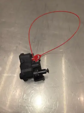 8F0-862-153-E AUDI Actuator