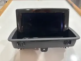 8OU857.243.C AUDI Line Media Radio Navigation Unit Screen Q3
