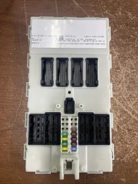 116RI-001052 BMW Control Module
