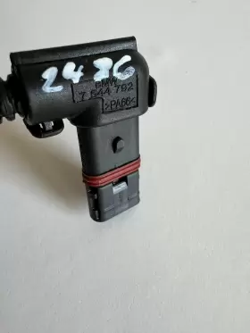 7807468 BMW Connector