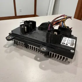 8ES008270 BMW Power Module Powermodul Hella E65 E66