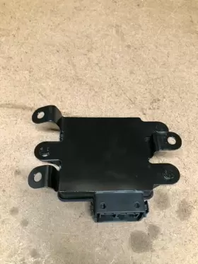 10384551 BOSCH Rear Assist Module Cadillac Escalade Park #3