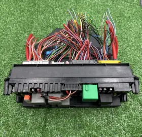 2049000700 BOSCH Front Fuse Box Control Module W204 C300 #2