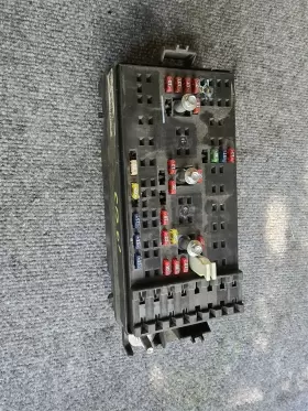 25707241 CADILLAC Engine Bay Hood Fuse Box Relay Block