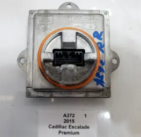 90052820 CADILLAC Front Right Passenger Headlight Lamp Module