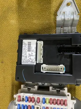 284B1 CALSONIC KANSEI Bcm Body Control Module Fuse Box FX35 #2