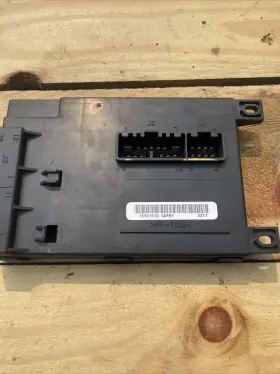 15101510 CHEVROLET GMC Seat Control Module Gm Suburban Yukon