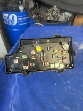 04692207AD CHRYSLER Caliber Tipm Integrated Power Fuse Box
