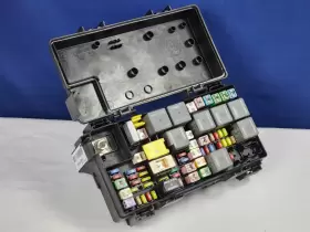 04692299 CHRYSLER Tipm Fuse Relay Box Dodge Vw Journey Routan #3
