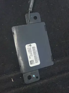 68069728AA CHRYSLER Town Keyless Antenna Module Country