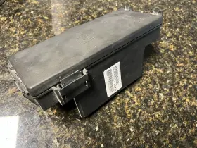 P04692118AG CHRYSLER Fusebox Tipm Integrated Power Module Ram