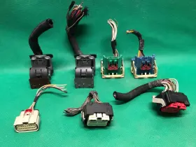 68303924AB CONTINENTAL TEMIC Wiring Harness Plug Connector