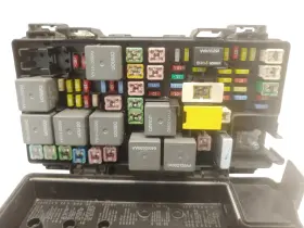 04692302AG DODGE Town Tipm Power Module Fuse Box Country #2