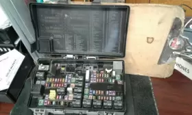 RAM1500 DODGE TRUCK Chassis Ecm Multifunction Fuse Box #2
