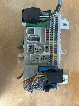 BN8S66730F ECM Body Control Bcm Glove Box Mazda