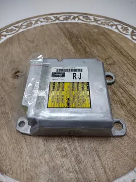 89170-75060 ECM Airbag Control Module HS250H Lexus