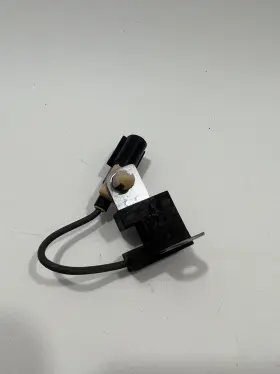 7L8T-18801-AB FORD Radio Audio Control Relay Controler Fusion #3
