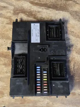 TRANSIT25 FORD TRUCK Fuse Box Relay Control Module