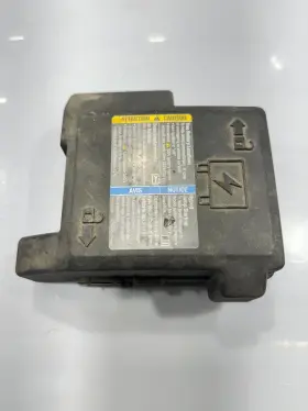 25867571 GENERAL MOTORS Hybrid Fuse Junction Box Lid Gmc