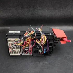 13712253 GM Rear Fuse Box Dts Buick Cadillac Lucerne #3