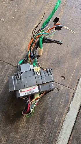 15770994-01 GMC Fuse Box Relay Junction Wire Harness Yukon