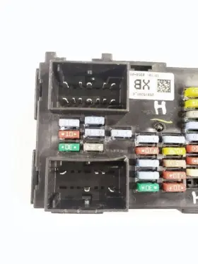 15780696 GMC Cabin Fuse Box Rwd Yukon #3