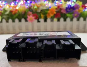 25930651 GMC Front Seat Memory Control Module Acadia #2
