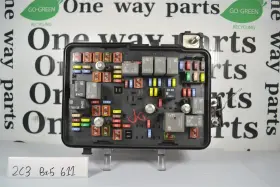 2292976301 GMC CHEVY CADILLAC Equanox Fuse Box Relay Block B5