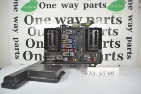 HG9T14D068BC02 GMC CHEVY CADILLAC Fuse Box Relay Block B7