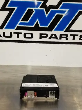 591.GM9H22 GMC TRUCK Navigation Control Module Terrain