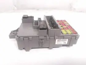 38200-TGH-A01 HONDA Cabin Fuse Box Couple Chipped Tabs Civic