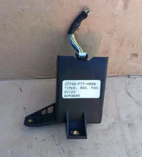 37740-PT7-A000 HONDA OEM Wg Radiator Fan Timer Plug Motorola
