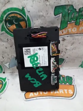 591-15218 HYUNDAI Chassis Ecm Body Control Bcm Right Dash #2