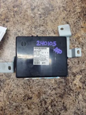 591-72142 HYUNDAI Chassis Ecm Body Control Bcm Right Center