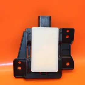 99120-T4000 HYUNDAI Collision Warning Sensor Left Front G90