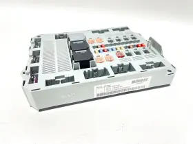 8X2T-14B476-BD JAGUAR Engine Motor Fuse Box Control Module Xf #2