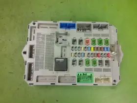 CX23-14D628-AE JAGUAR Rear Trunk Fuse Relay Box Bcm Xf