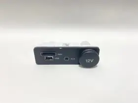 FK72-19C166-BC JAGUAR Center Console Lowe Usb Port Socket Xf