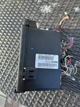 P04692333AB JEEP DODGE Caliber Fuse Box Relay Module Unit