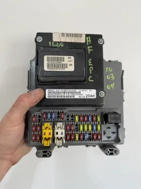 P56010420AH JEEP Bcm Control Module Fue Box Liberty #2
