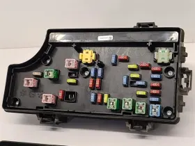 04692342AF JEEP/PLYMOUTH TRUCK Fuse Box Integrated Power Ctrl #3