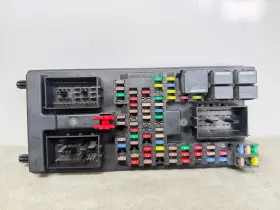AH2214F041BH LAND ROVER Sport Dash Fuse Relay Panel