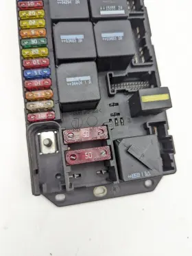 YQF500290 LAND ROVER Rear Fuse Box Junction Relay E320 #2