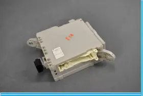 8273050160 LEXUS Front Right Passenger Lower Fuse Box Block #2