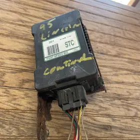 F50F9F952BD LINCOLN Throttle Control Module Continental