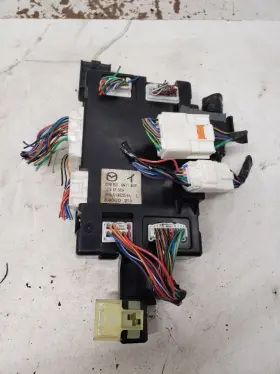 TE6967560A MAZDA Chassis Ecm Body Control Bcm Left Kick Panel