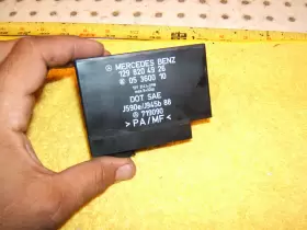 Mercedes-benz Early R129 500SL Under Hood Combination Relay #2