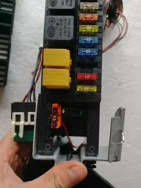 211-545-93-01 MERCEDES Signal Control Unit Fuse Box Relay #2