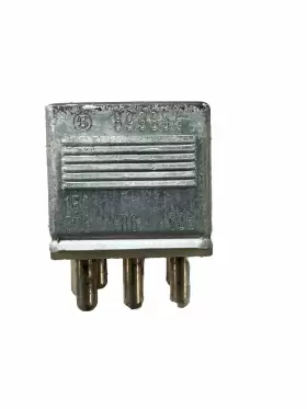 A0015420319 MERCEDES Relay 190E W201 #3